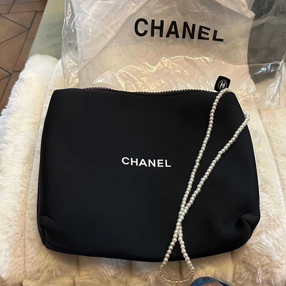 Chanel Large Pouch/ Case ♥️